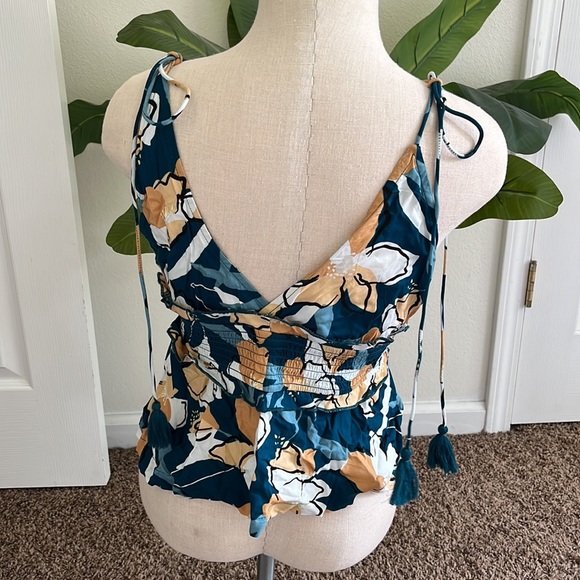 NWT ROXY Tassel Tie Up Ruffle Tank Floral Hibiscus Top Y2K Vintage 2000s Style - Picture 3 of 6